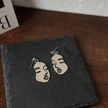 Load image into Gallery viewer, Punk Human Face Drop Earrings
