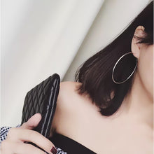 Load image into Gallery viewer, Hoop Earrings