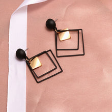 Load image into Gallery viewer, Women Gold Earrings
