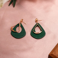 Load image into Gallery viewer, Women Gold Earrings
