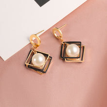 Load image into Gallery viewer, Women Gold Earrings
