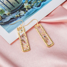 Load image into Gallery viewer, Women Gold Earrings
